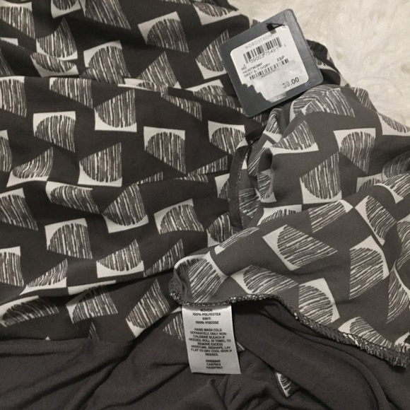 Halogen Cowl Neck Sleeveless Top - Picture 3 of 4